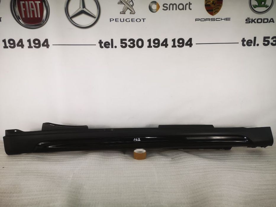 MINI COUNTRYMAN S F60 15- PRAWA LISTWA PROGOWA + CZARNA LAKIEROWANA LISTWA NR AUKCJI PR162