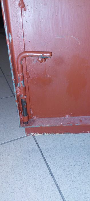 Szafa metalowa/ pancerna na narzędzia/ dokumenty