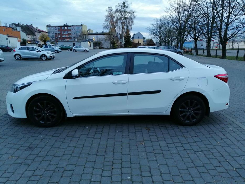 Toyota Corolla 1.6 benzyna