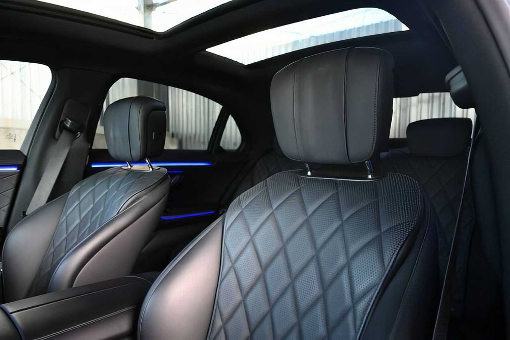 Mercedes-Benz S-Class      2024