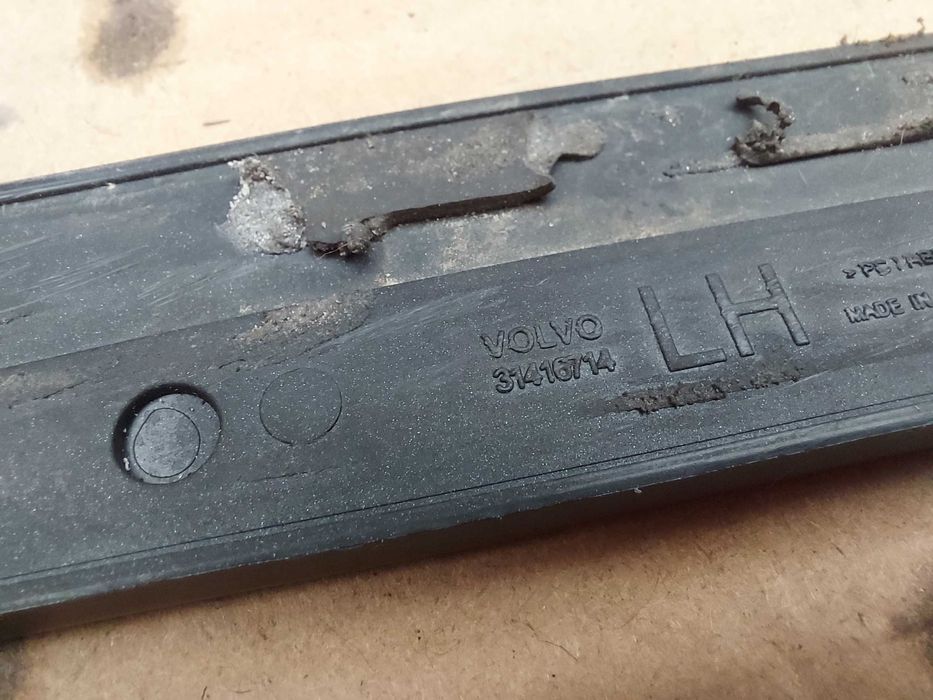 Listwa Drzwi Lewy Tył Volvo V90 Cross Country