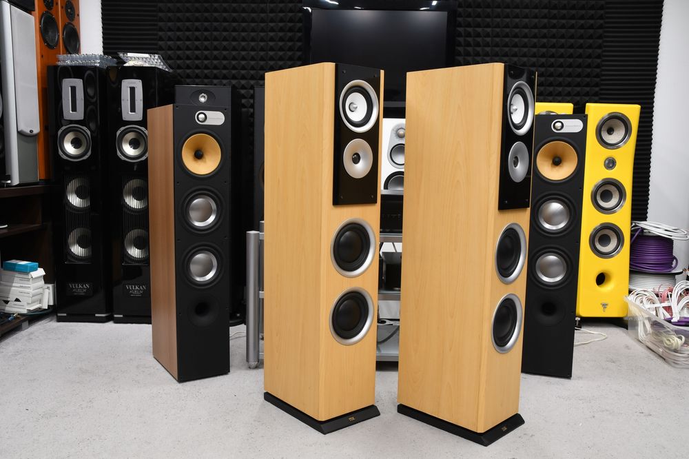 Zadbane kolumny Głośnikowe podłogowe stereo TDL STUDIO 10