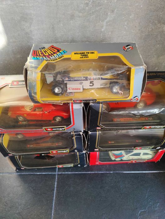 Vários carros coleccção BBurago 1/24