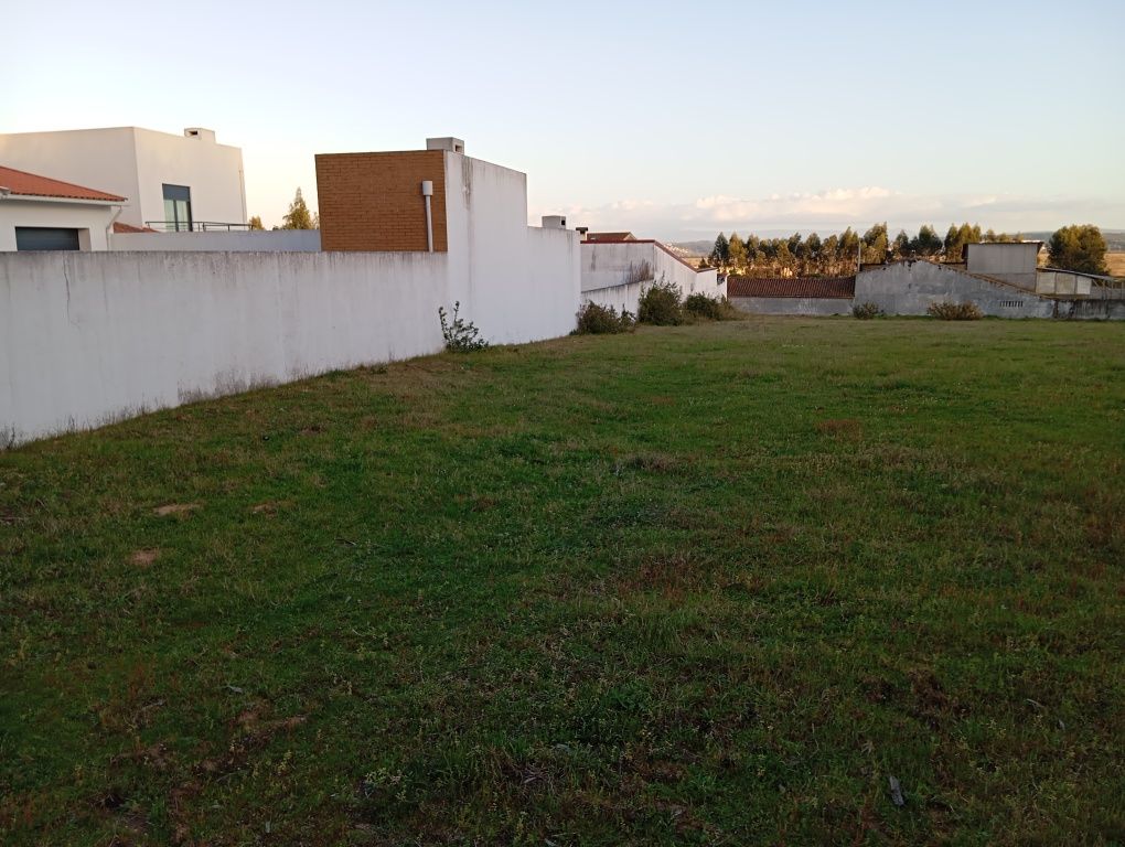 Terreno de construção 5 moradias geminadas