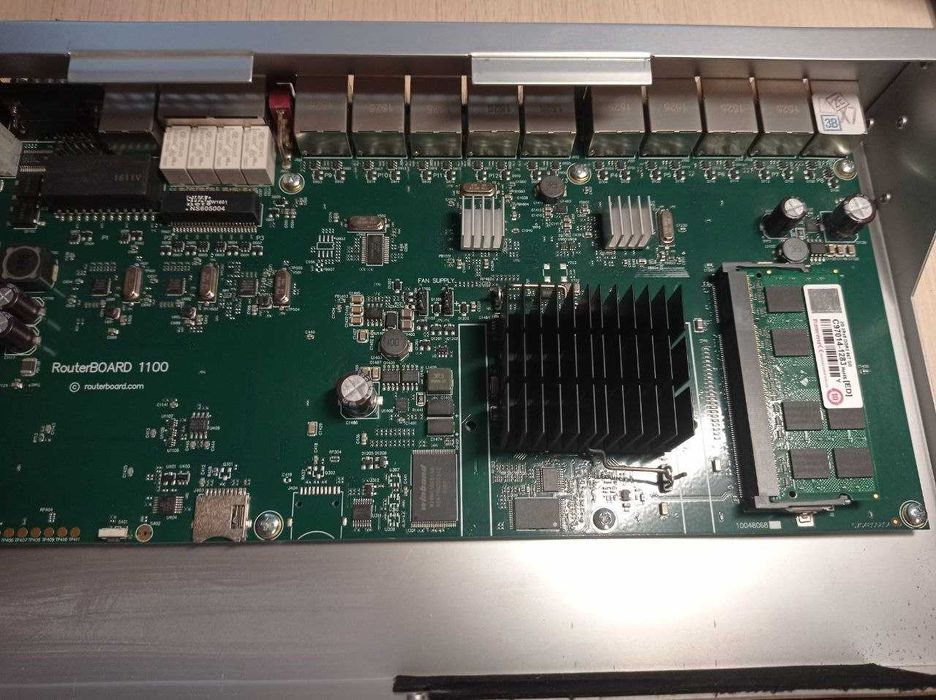 MikroTik RB1100AHx2