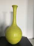 Jarras e Vasos de várias Formas e Cores