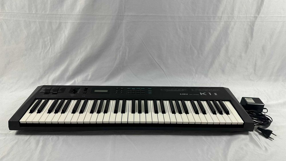 Kawai K1 II – Syntezator PCM 61 Klawiszy z Efektami