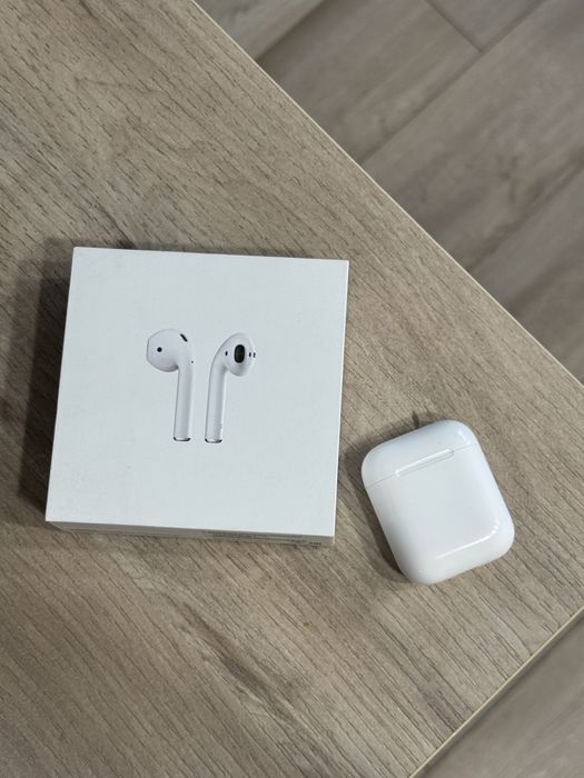 Навушники AirPods