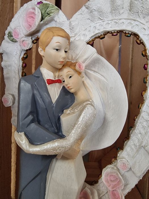 Figurki ślubne para młoda na stół dekoracje weselne figurka