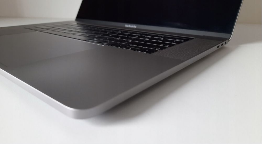 Macbook Pro 16” i9 16GB 3TB jak nowy! Zamiana na motocykl