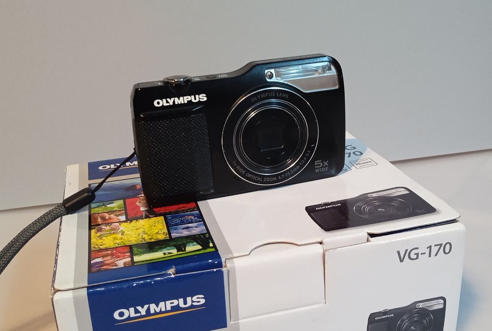 Aparat cyfrowy Olympus VG-170