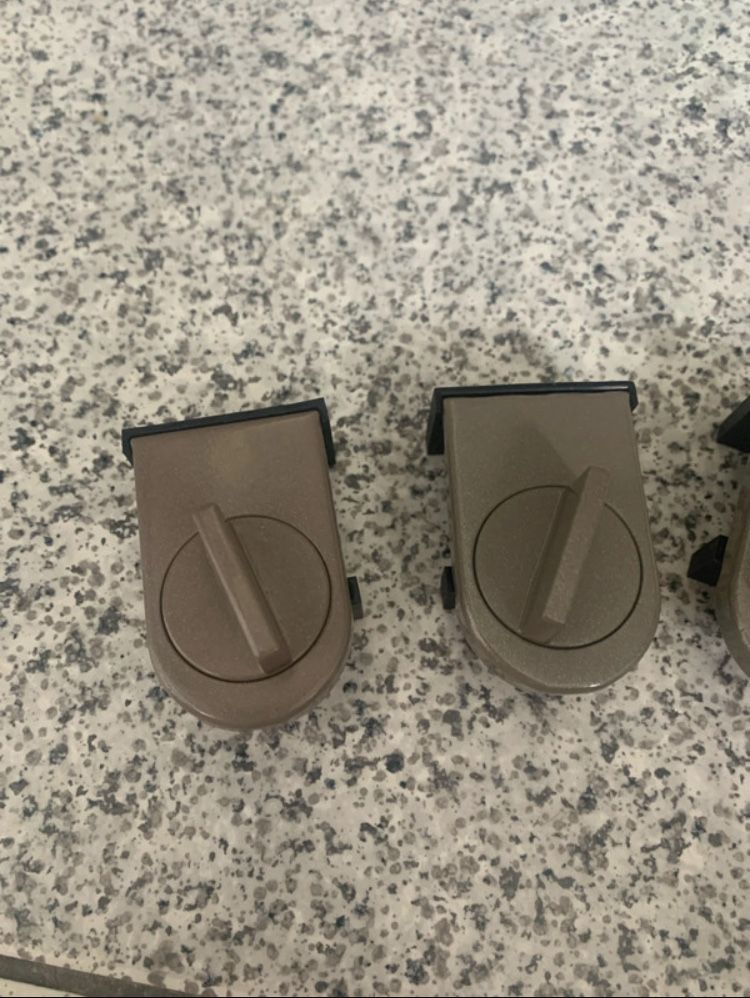 Fechos universais de seguranca para janelas e portas