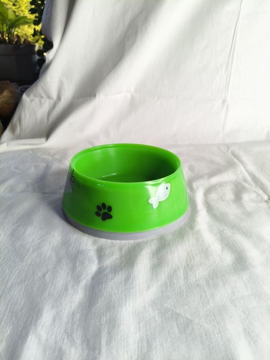 Nowe miski plastikowe dla psa 23