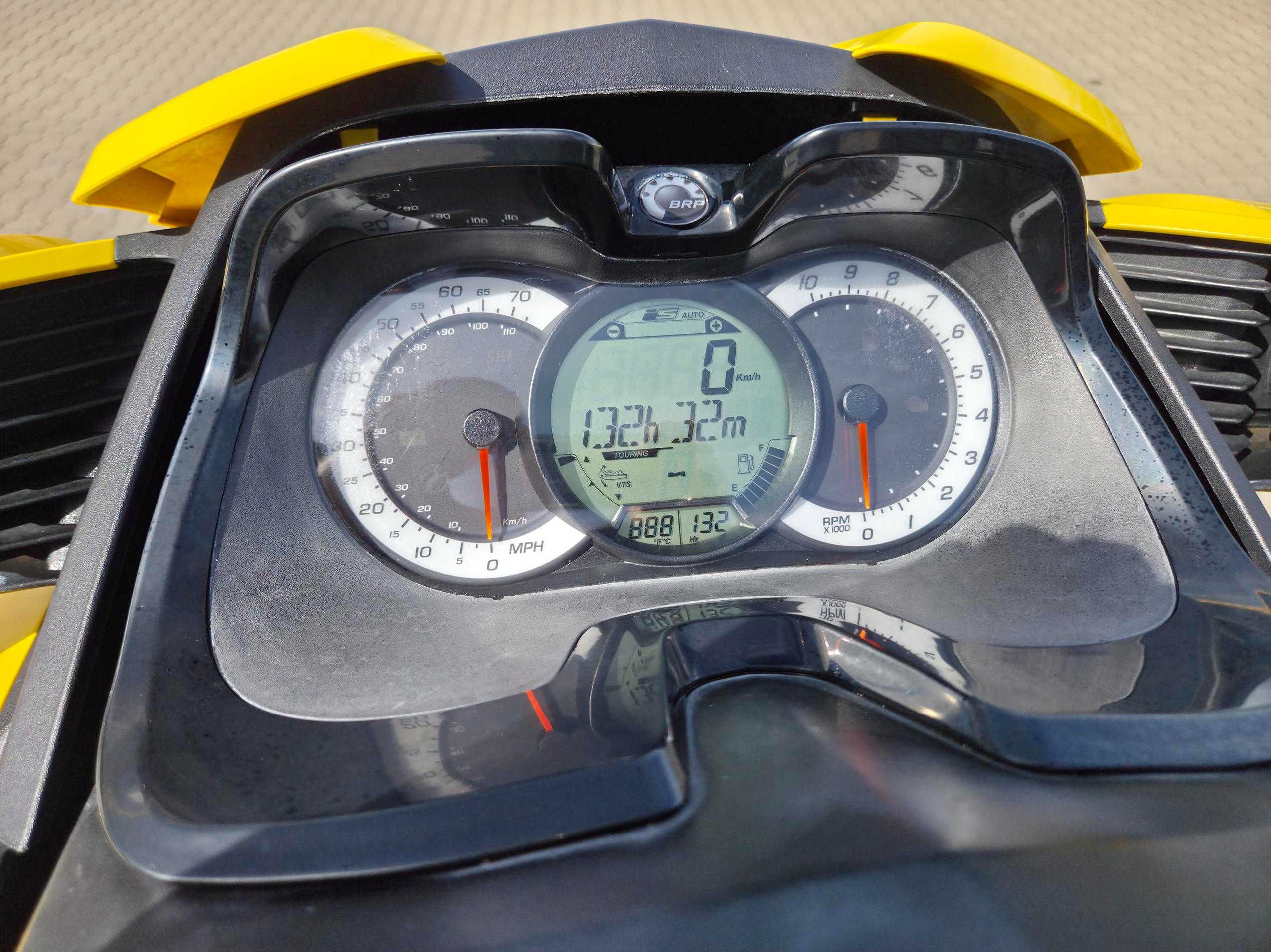 Skuter wodny SEA DOO  RXT260 IS uszkodzony
