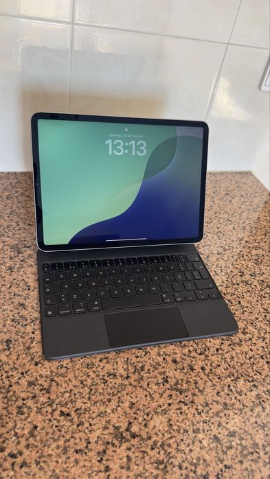 iPad Pro 11” (4.ª Geração) + Magic Keyboard + Apple Pencil 2.ª Ger. B.