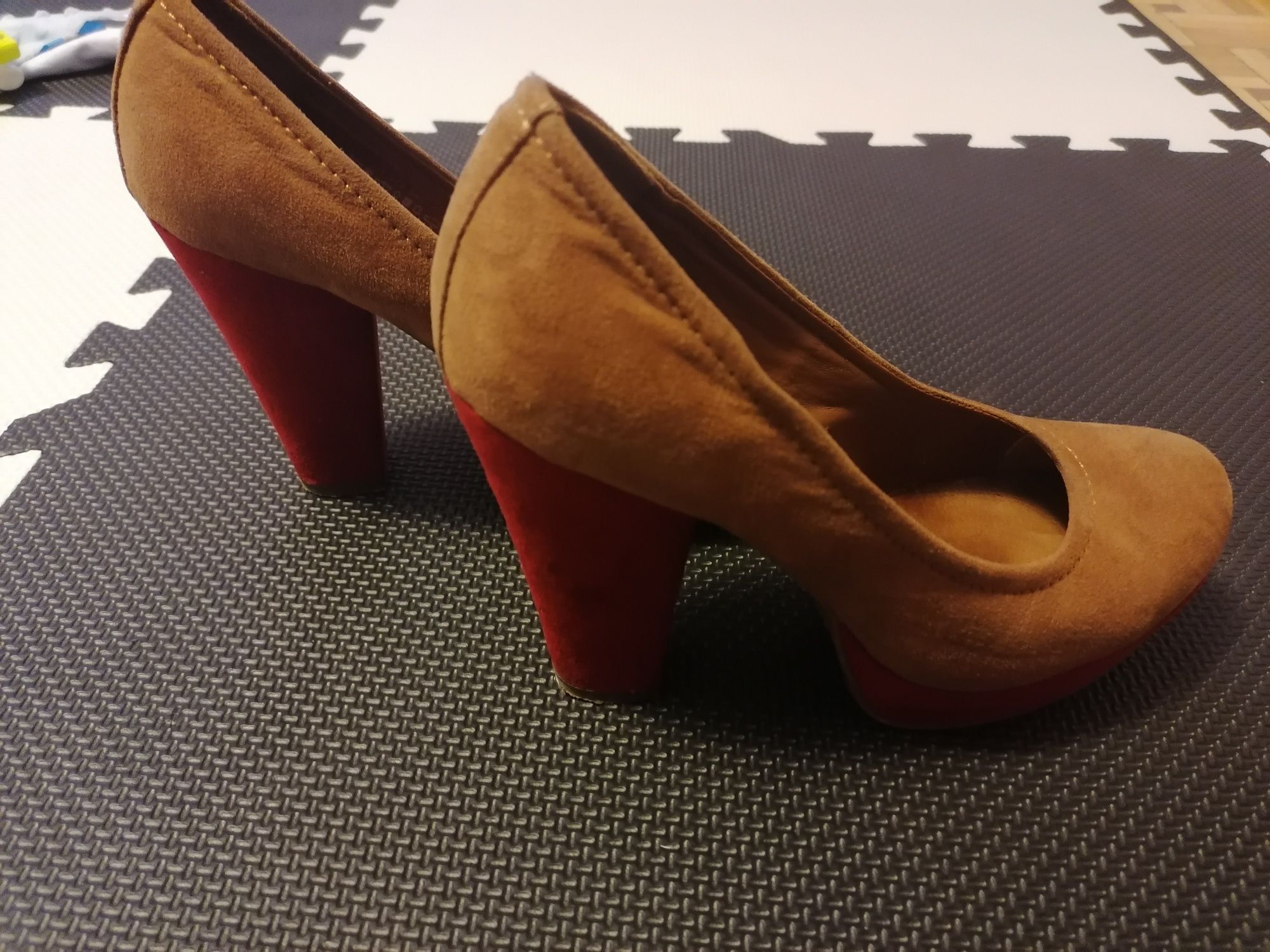 Buty półbuty Obcasy słupek czerwone 36