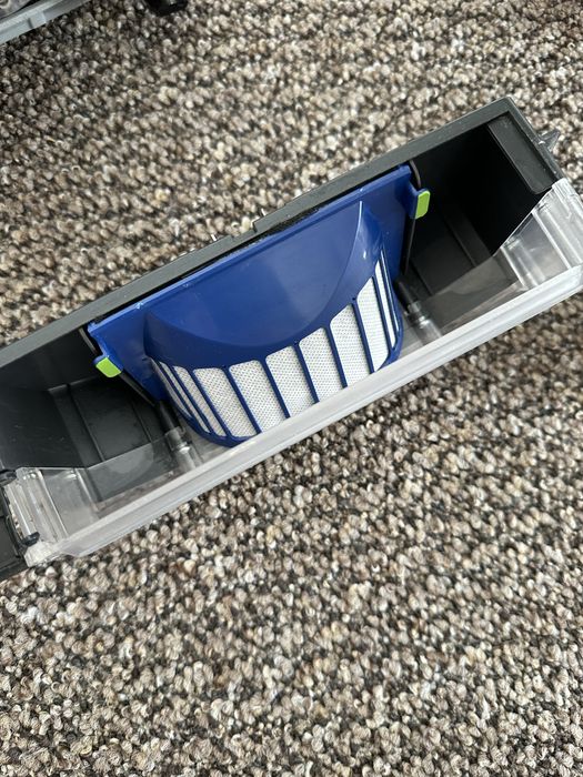 Robot sprzatajacy iRobot Roomba 697