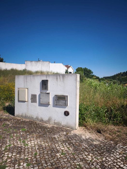 Terreno Urbano com Vista Magnífica a 40 minutos de Lisboa!