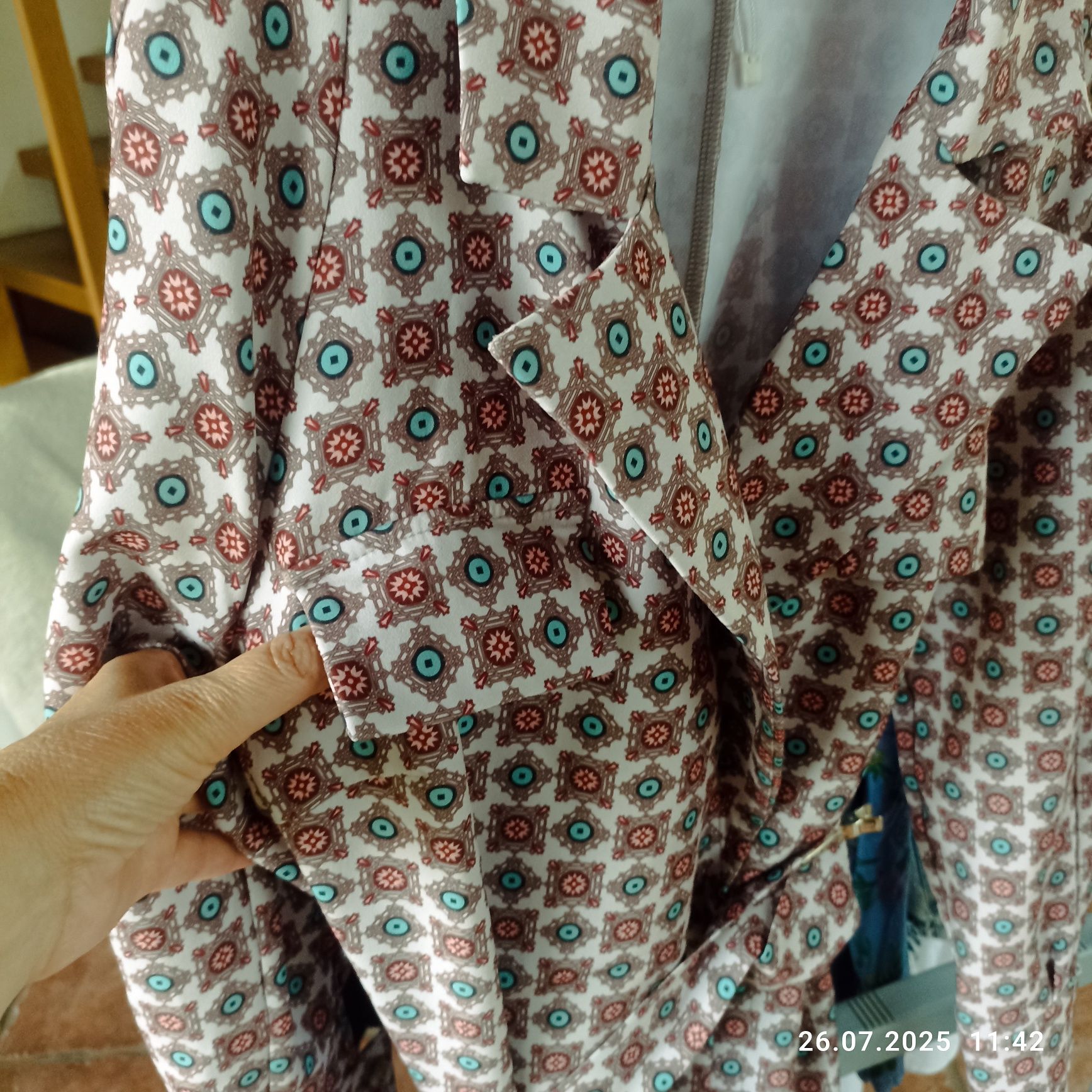 Дам   напрокат сукню