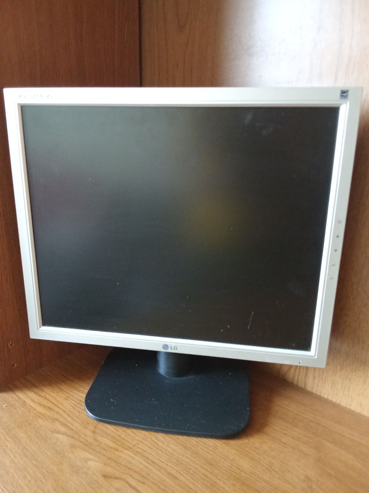 Monitor Flatron L1718S