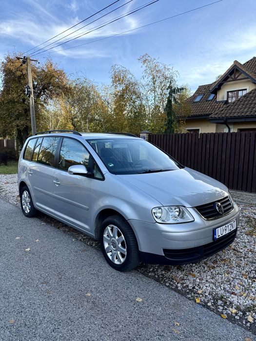 VW Touran 1.6 Benzyna 2006 rok Przebieg 150 tyś km.