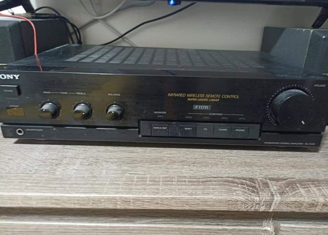 Amplificador e colunas Sony