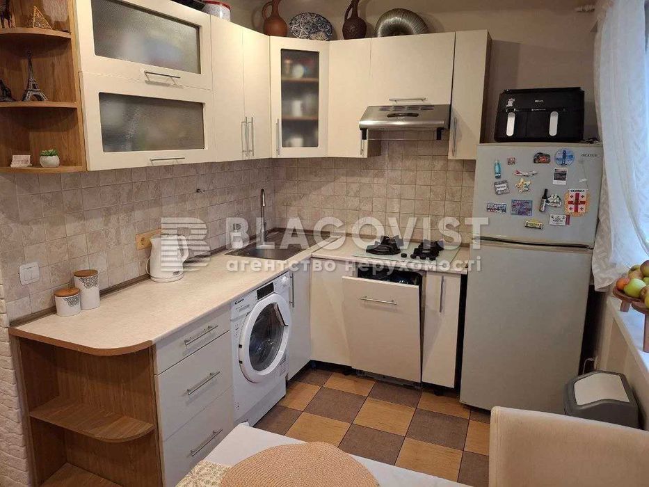 Продаж 2К квартири ст.м. Дорогожича 5 хв.