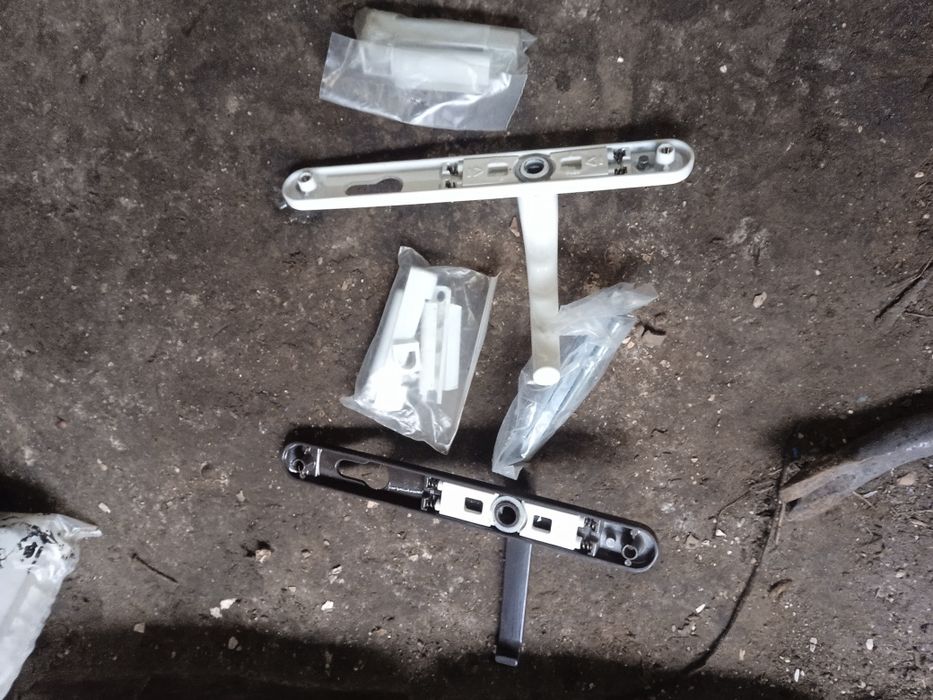 Ручки для евро окон і подоконнік