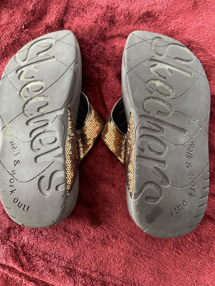 SKECHERS Tone Ups ,klapki damskie