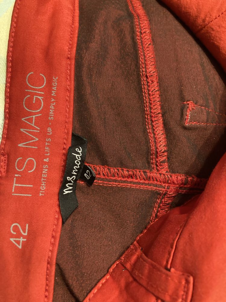 Czerwone eleganckie spodnie