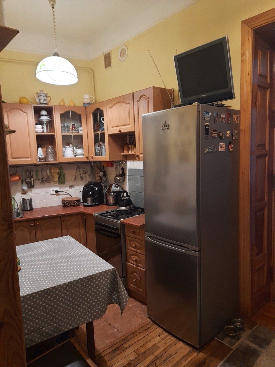 Продам 3-х кімнатну квартиру в центрі вул.Насипна