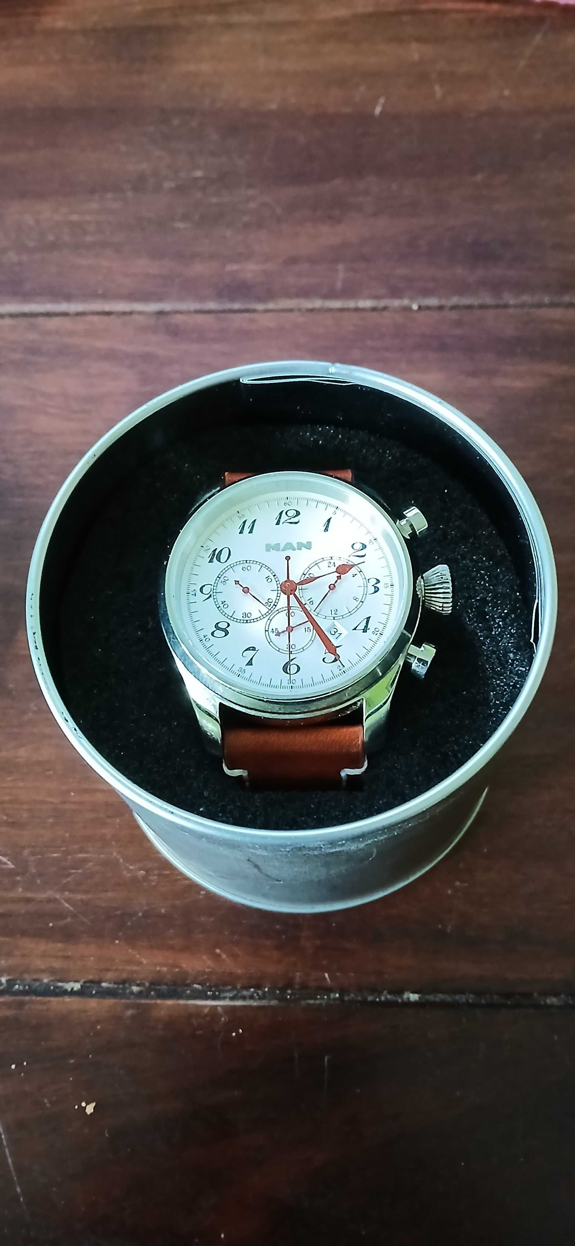 Zegarek chronograf elegancki MAN truck