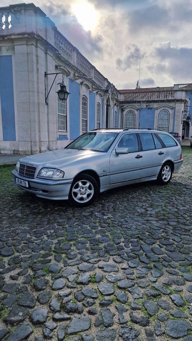 Mercedes-Benz C 220