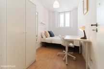 718939 - Quarto com cama de solteiro em...