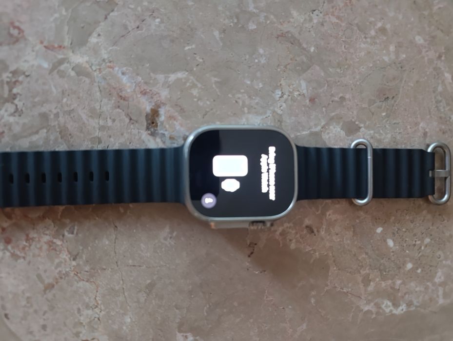 Applle Watch Ultra 2. O relógio está como novo.