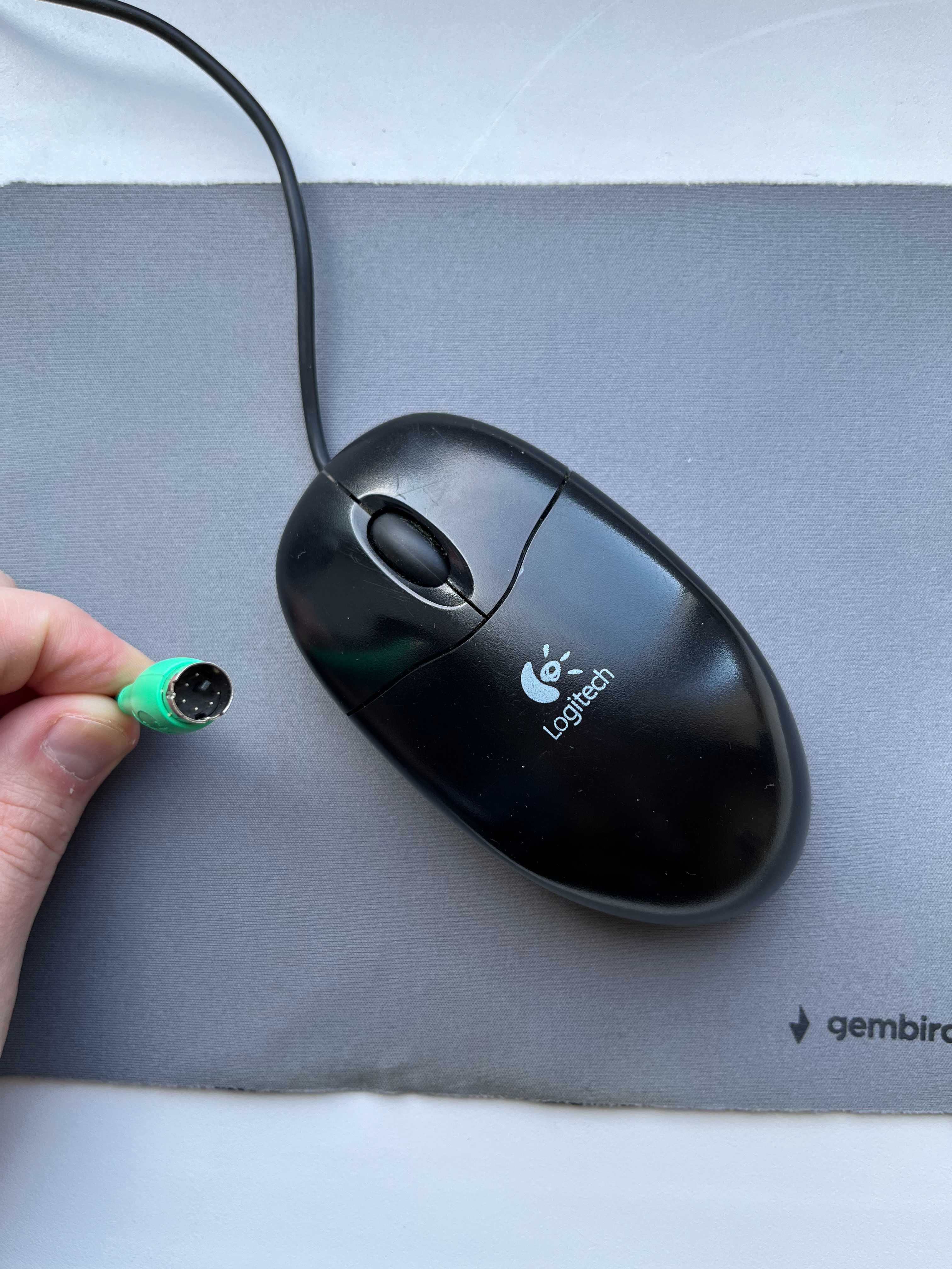 Мышка с ковриком Logitech PS/2
