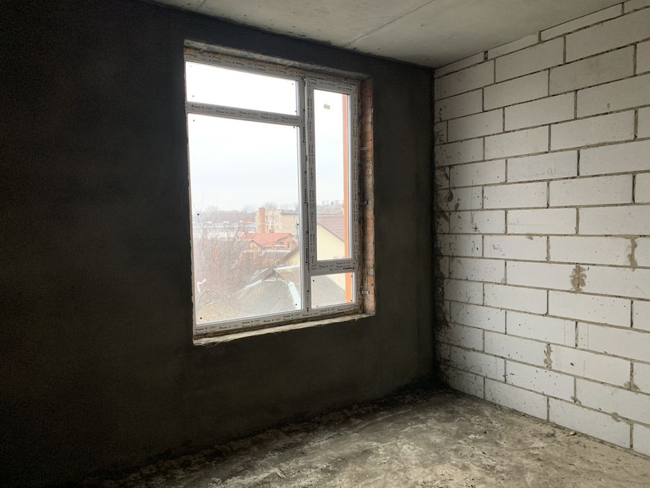 Продаж 1к квартири 44 кв. м на вул. Івана Богуна 27А