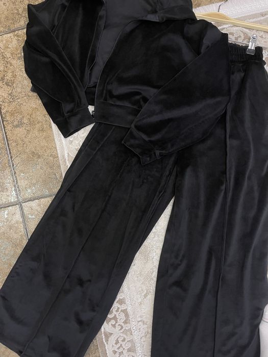 Продам спортивный костюм ткань велюр