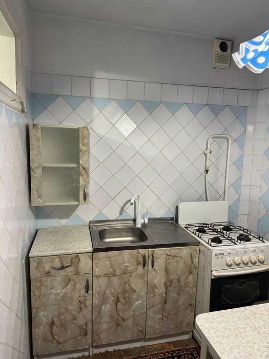Продам 2к/к Чкалова общ 50.3 м  ЧЕШКУ (Бабочку )балкон +лоджия