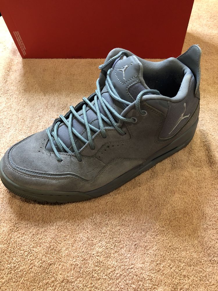 Jordan Courtside 23 “Cool Grey” n°43