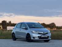 Toyota Yaris Stan idealny , bez wkładu , serwisowany NISKI przebieg. ZOBACZ