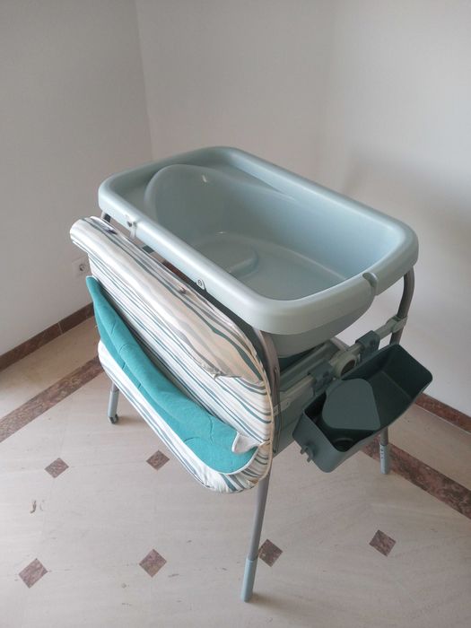 Banheira de bebé e trocador Chicco