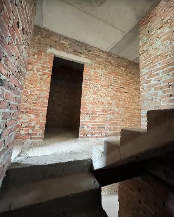 Продаж 3 пов. будинок-таунхаус, 2.3 сотки, 133 кв.м, Байківці