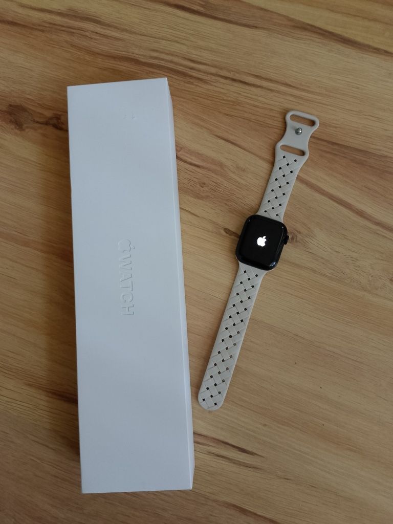 Applewatch series 7 cellular 41 mm. Stan bdb