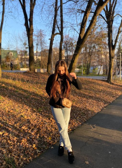 Продам зимові чорні лофери!