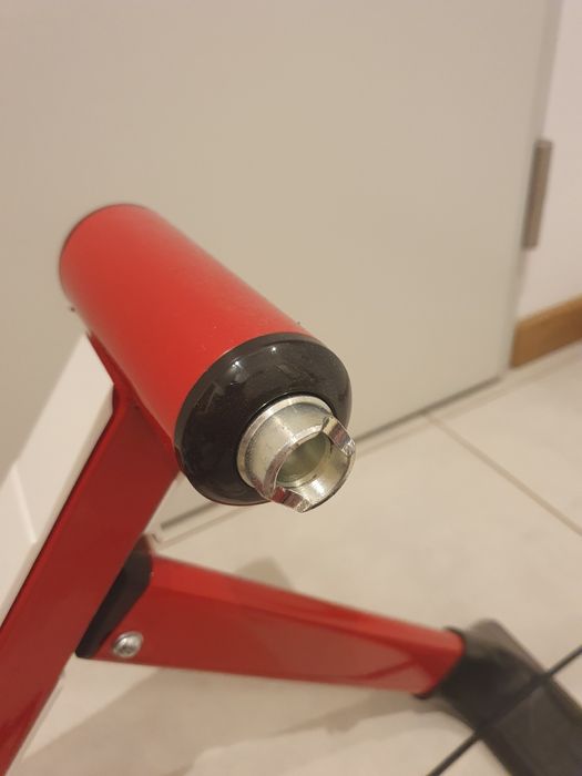 Trenażer rowerowy Elite NOVO Force Pack jak nowy