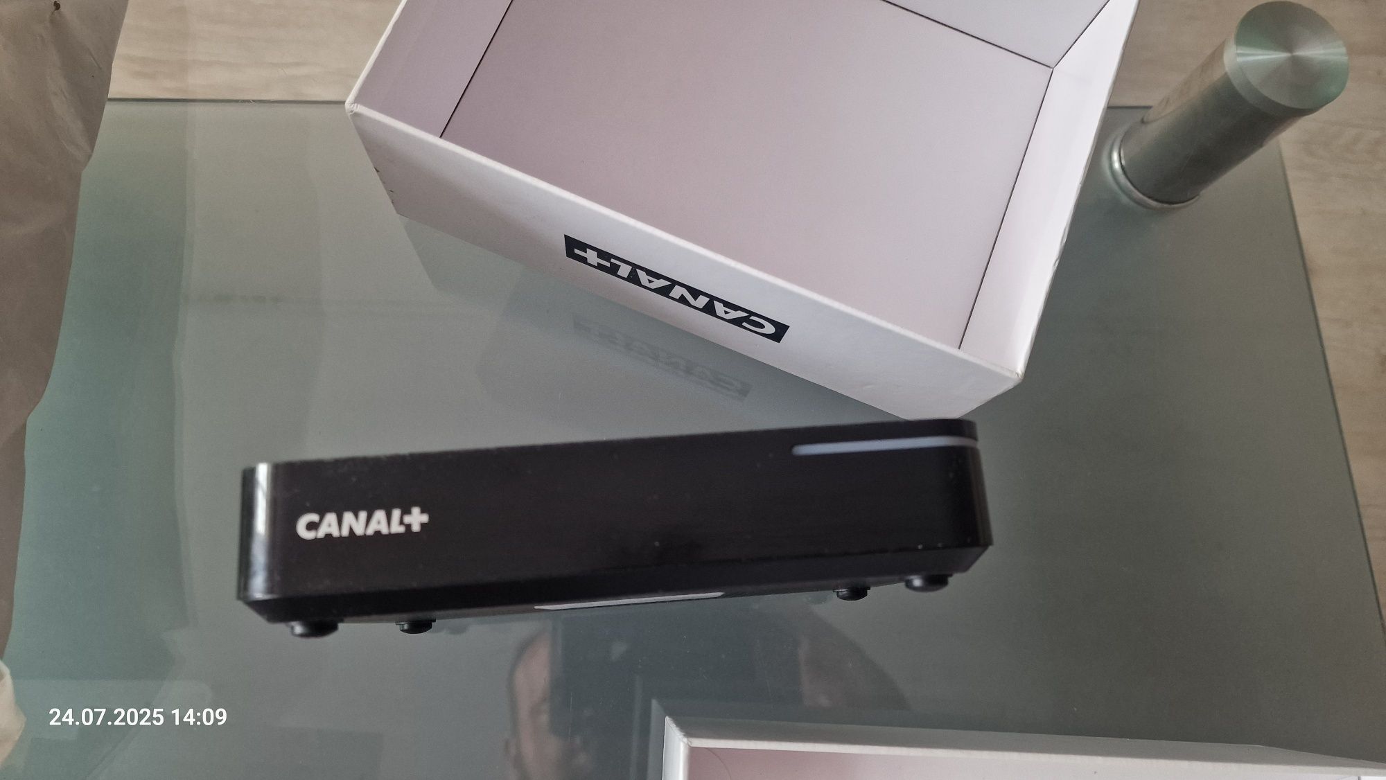 Canal+ BOX 4K, Android, DVB-T2, model: HY4001