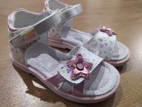 Buty dla dziewczynki, rozmiar 22