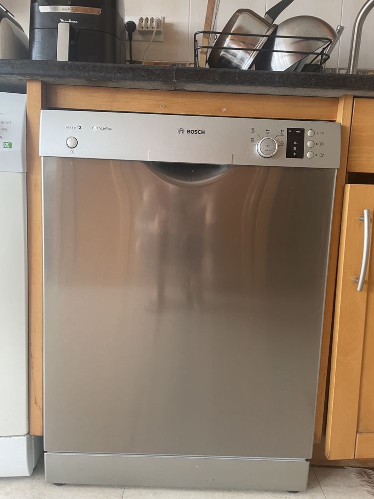 Máquina de Lavar Loiça BOSCH Serie 2 Silence Plus