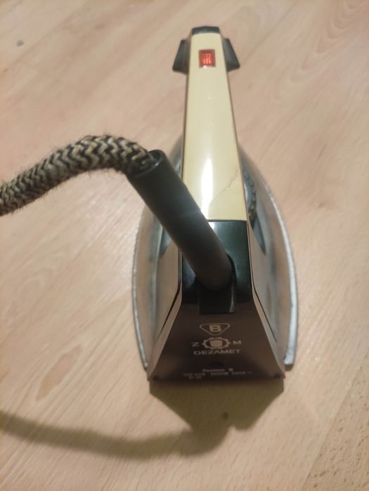 Żelazko Dezamet działa